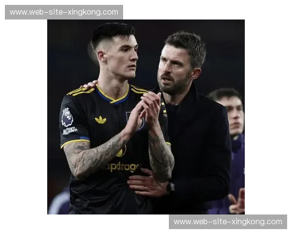 双肋部渗透+边后卫套上 卡里克打造曼联立体进攻